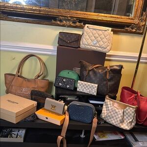 Live Show Listing